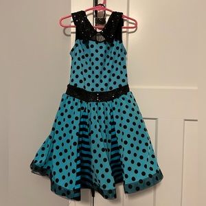 Girls dance costume, used once.
